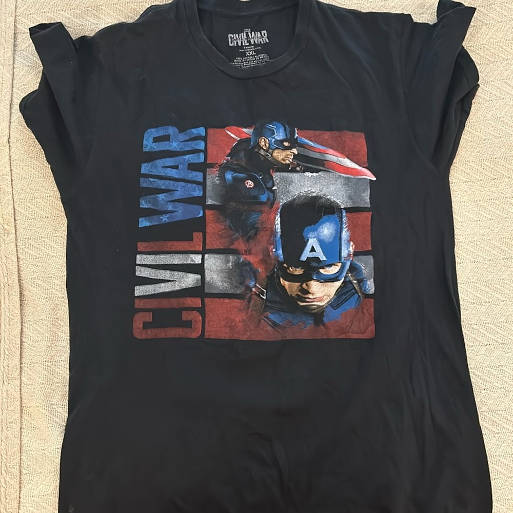 XXL KIDS SIZE CAPTAIN AMERICA SHIRT
